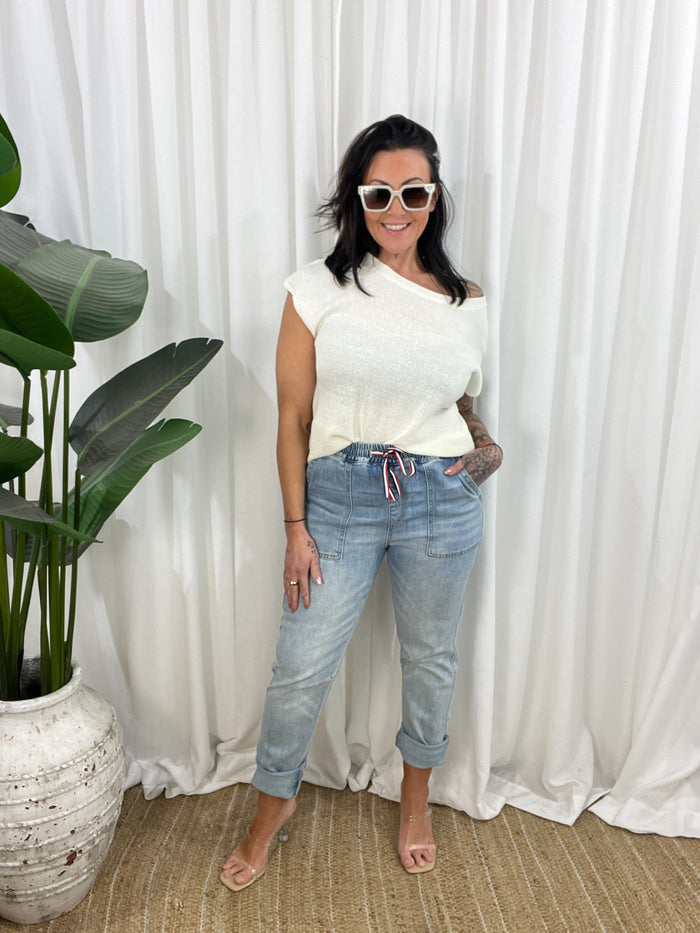 Apollo Pull On Jean