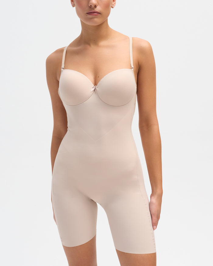 Body multiposición Nude de Lady Pipa para llevar bajo vestidos de invitada.