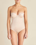 Body reductor palabra de honor Beige de SPANX en Lady Pipa para llevar bajo vestidos de invitada.
