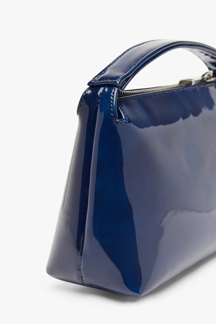 Bolso Sonora Marino de Lady Pipa para completar looks de invitada.