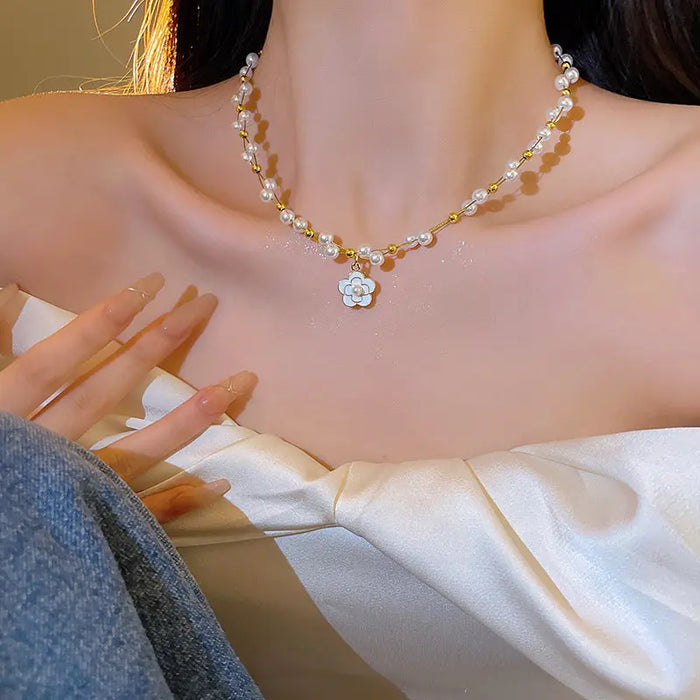 Camellia Pearl Necklace fashionnsio