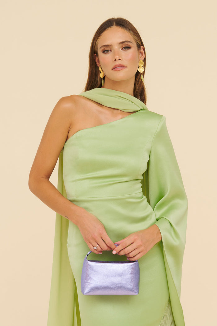 Chal Tosca Celadón de Lady Pipa para completar looks de invitada.