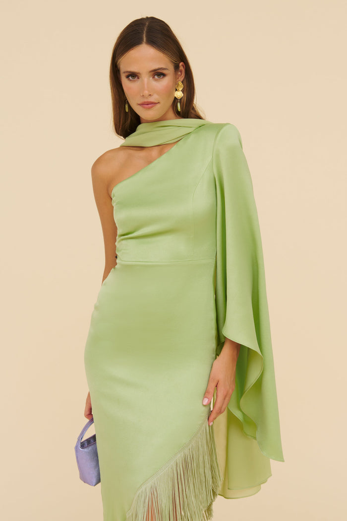 Chal Tosca Celadón de Lady Pipa para completar looks de invitada.