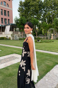 Chal Tosca Crudo de Lady Pipa para completar looks de invitada.