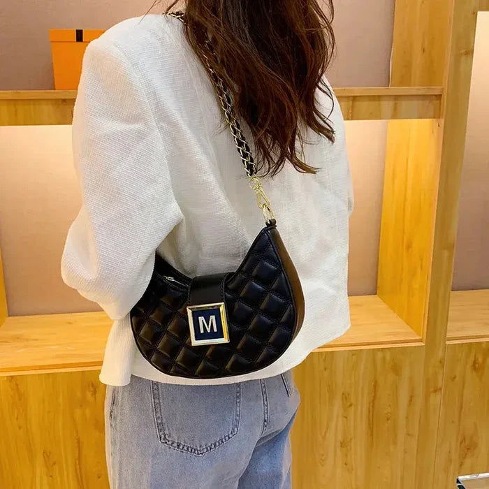 Crescent Chain Sling Bags fashionnsio