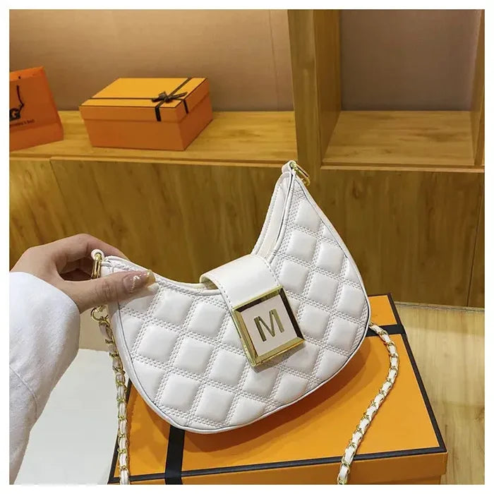 Crescent Chain Sling Bags fashionnsio