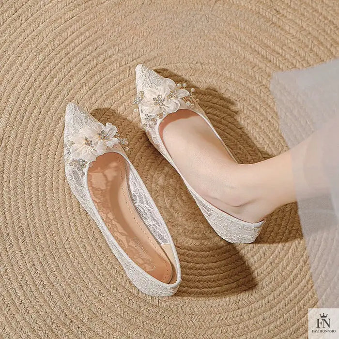 Flower Embellish Lace Belle Flats - Fashionnsio