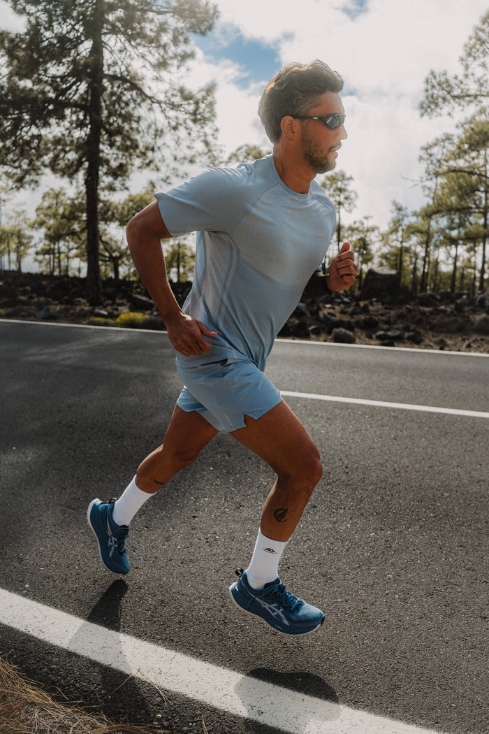 Fusion Seamless Tee - Dune Blue/White
