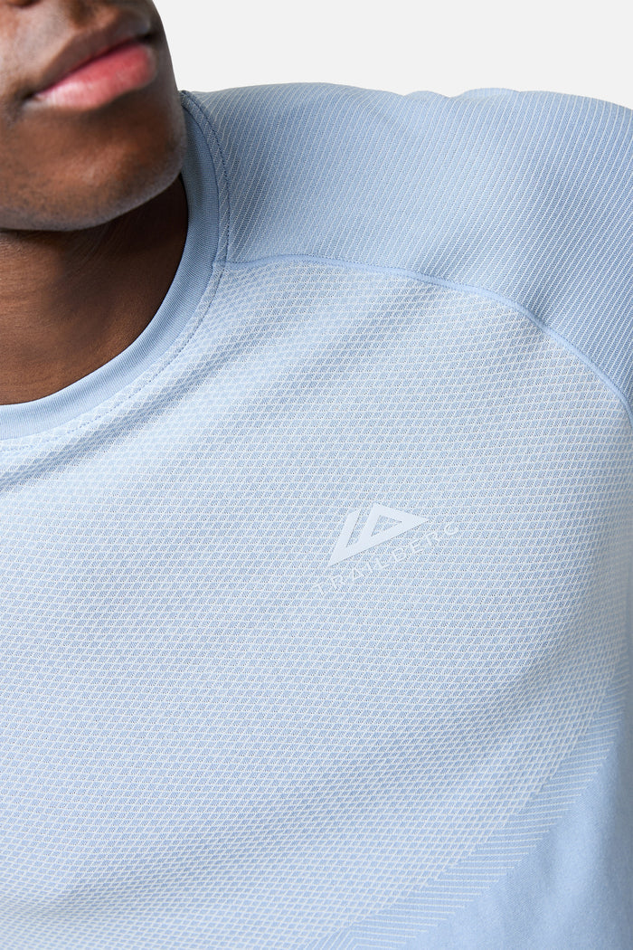 Fusion Seamless Tee - Dune Blue/White