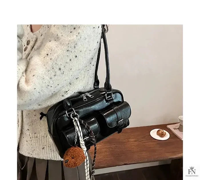 Black / No pendant