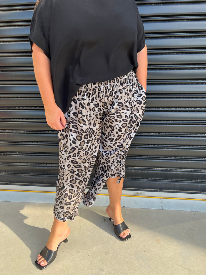 Mocha Leopard / S/M (8-14)