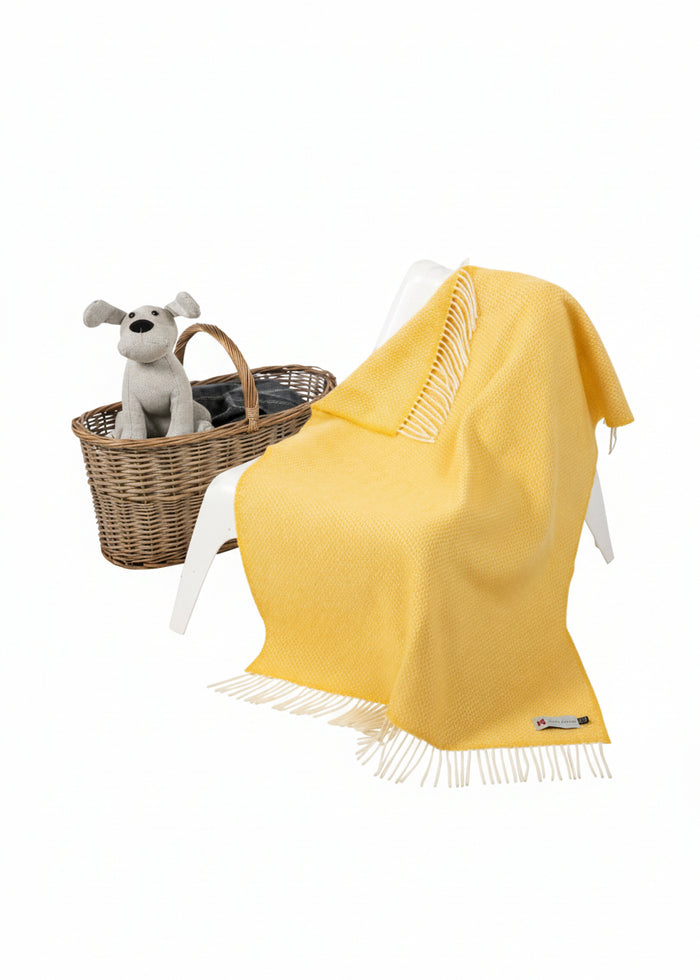 Irish Cashmere Baby Blanket Baby Yellow in a presentation box.