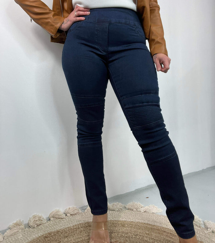 6 / Navy Denim