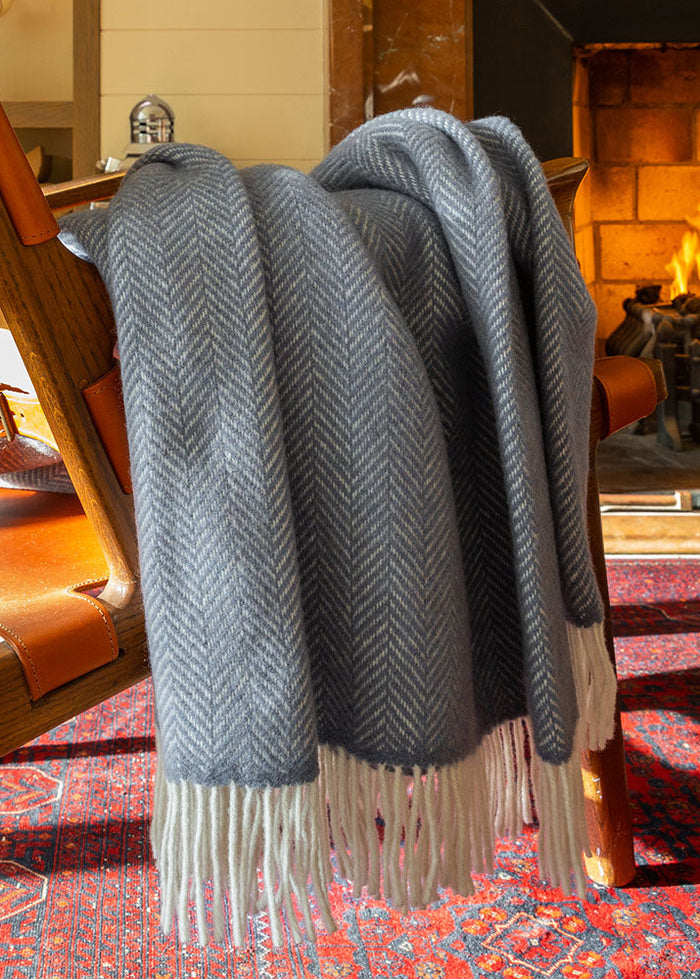 John Hanly Oversized Cashmere Throw - Grey Herringbone