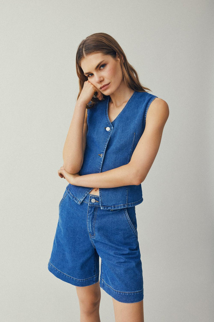Kenya Demin Shorts (Medium Blue)