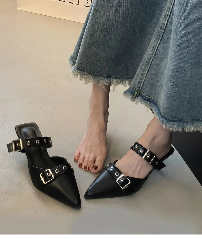 Black / 35