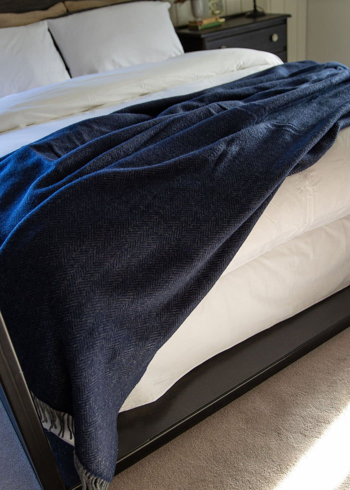 Oversize Merino Wool Cashmere Throw Dark Navy Herringbone