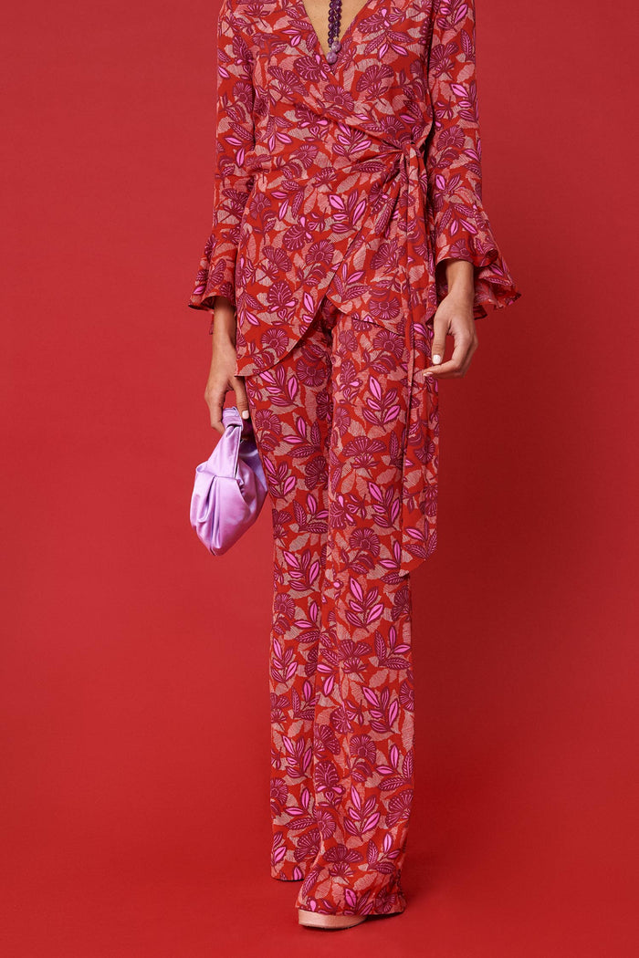Pantalón Agatha Manila coral de Lady Pipa para invitada de boda.