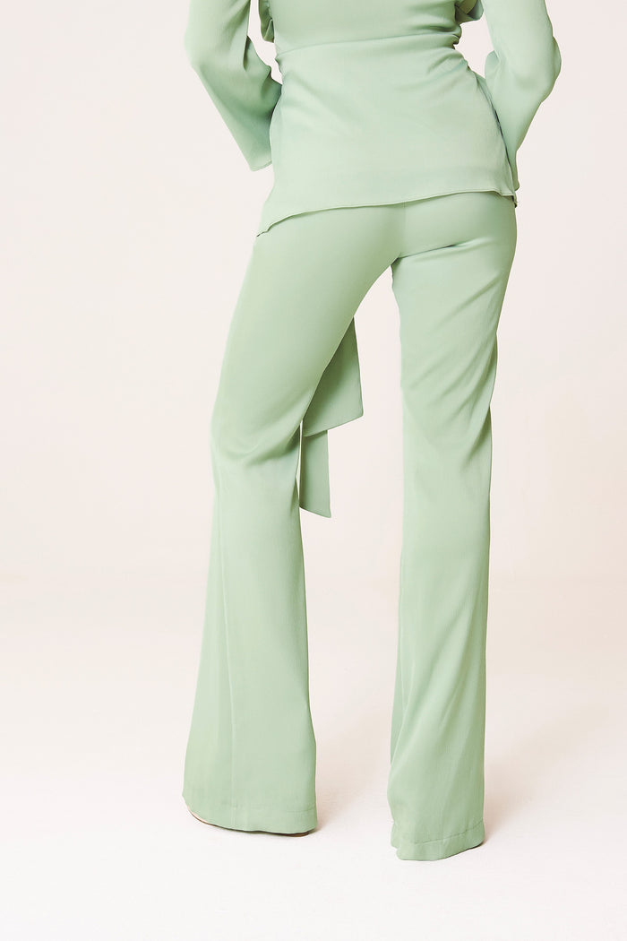 Pantalón Coimbra Salvia de Lady Pipa para invitada de boda.