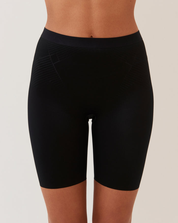 Pantalón reductor Negro de SPANX en Lady Pipa para llevar bajo vestidos de invitada.