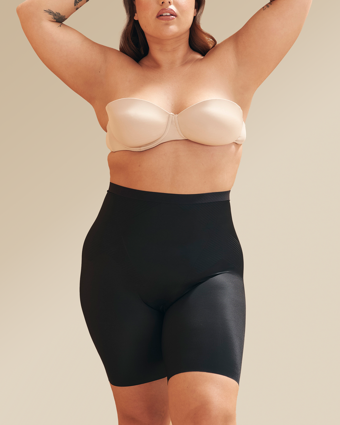 Pantalón reductor Negro de SPANX en Lady Pipa para llevar bajo vestidos de invitada.