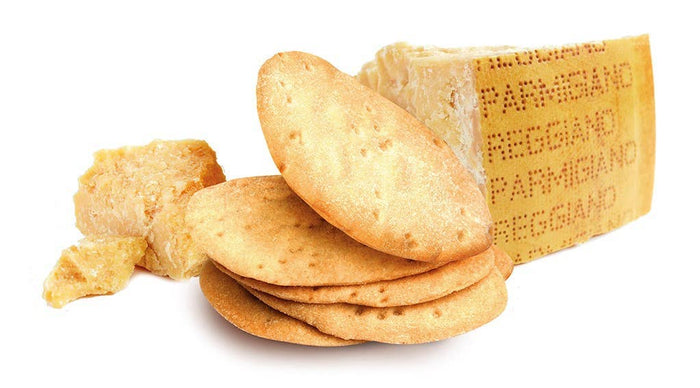 Parmesan Cracker. 40g. 1.40oz Snack