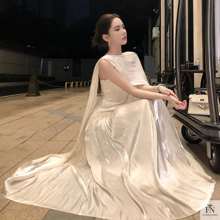 Pleated Long Dress With Scarf - Fashionnsio
