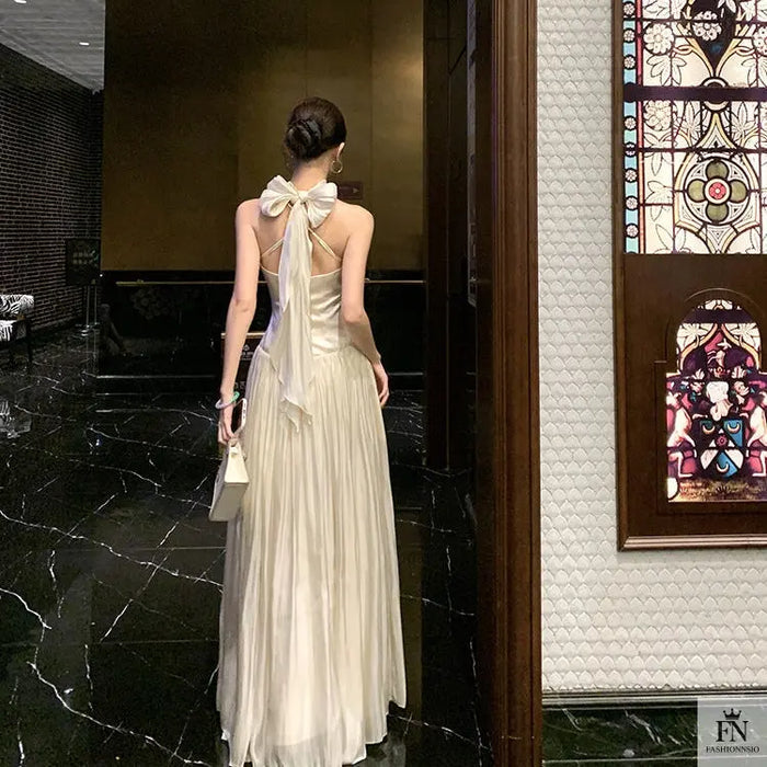 Pleated Long Dress With Scarf - Fashionnsio