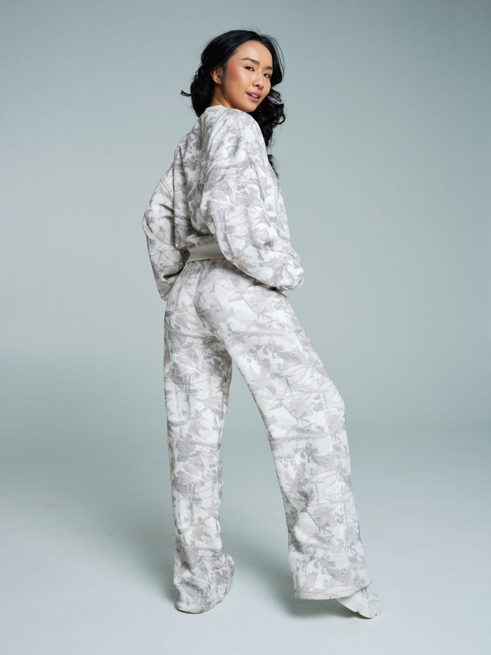 Plush Fleece Crew Pullover - Snow Camo