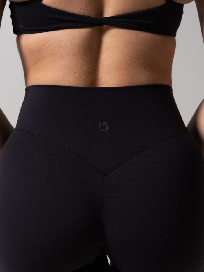 Siren Scrunch Short 5" - Onyx Black