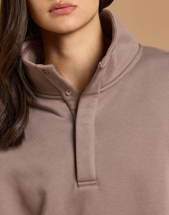 Snap Collar Sierra Sweatshirt in Pebble