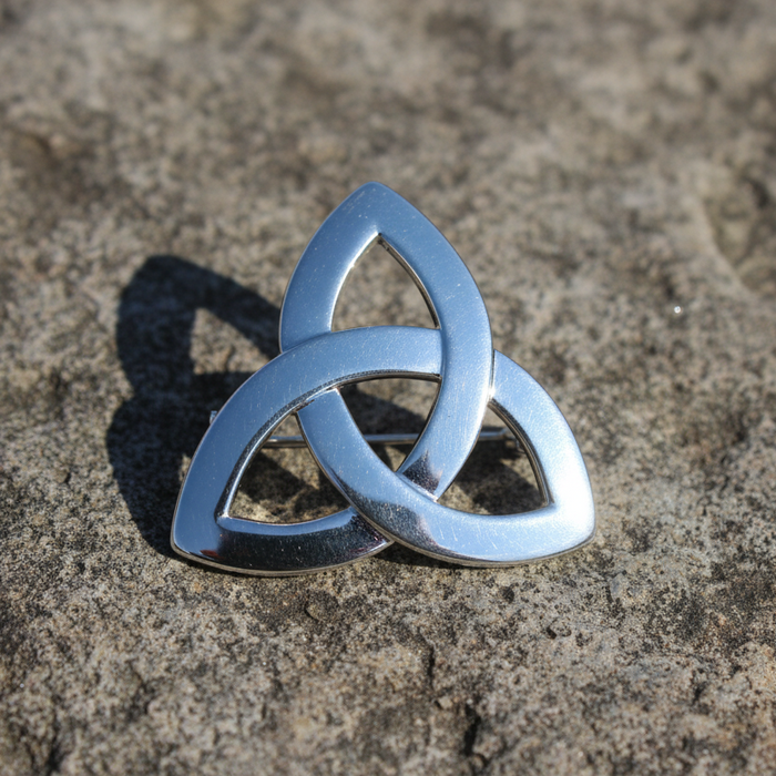 Solvar Rhodium Plated Trinity Knot Brooch