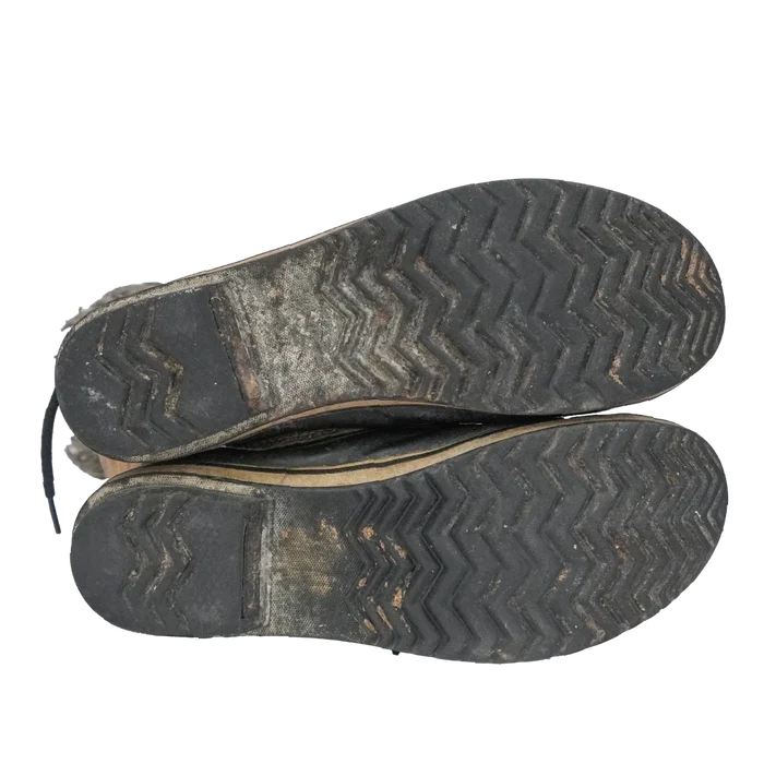 Sorel Tofino Women's Cold Weather Boots - Film Production Used - Collectables & Rarities