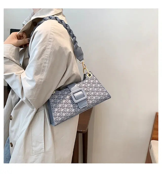 Twisted Buckle Shoulder Bags fashionnsio