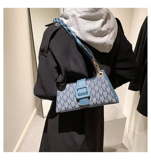 Twisted Buckle Shoulder Bags fashionnsio