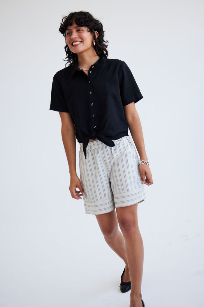 Vasilia Shorts (Silver Grey)