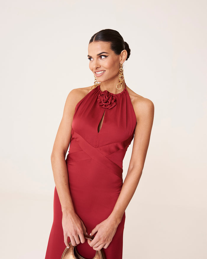 Vestido Clara Cereza midi halter de Lady Pipa para invitada de boda.