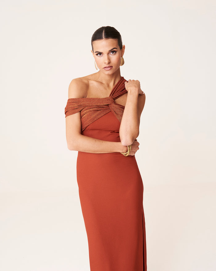 vestido eclipse caldera maxi de Lady Pipa para invitada de boda de noche.
