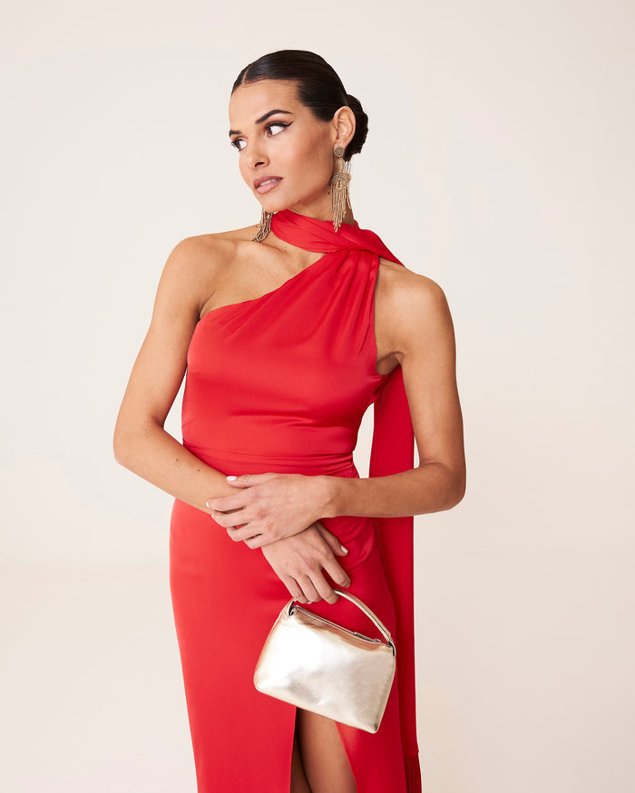Vestido Luna Rojo maxi asimétrico de Lady Pipa para invitada de boda de noche.