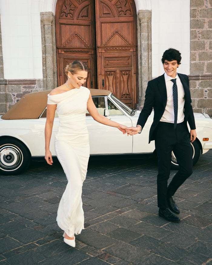Vestido Marguerite Marfil maxi asimétrico de Lady Pipa para novia.