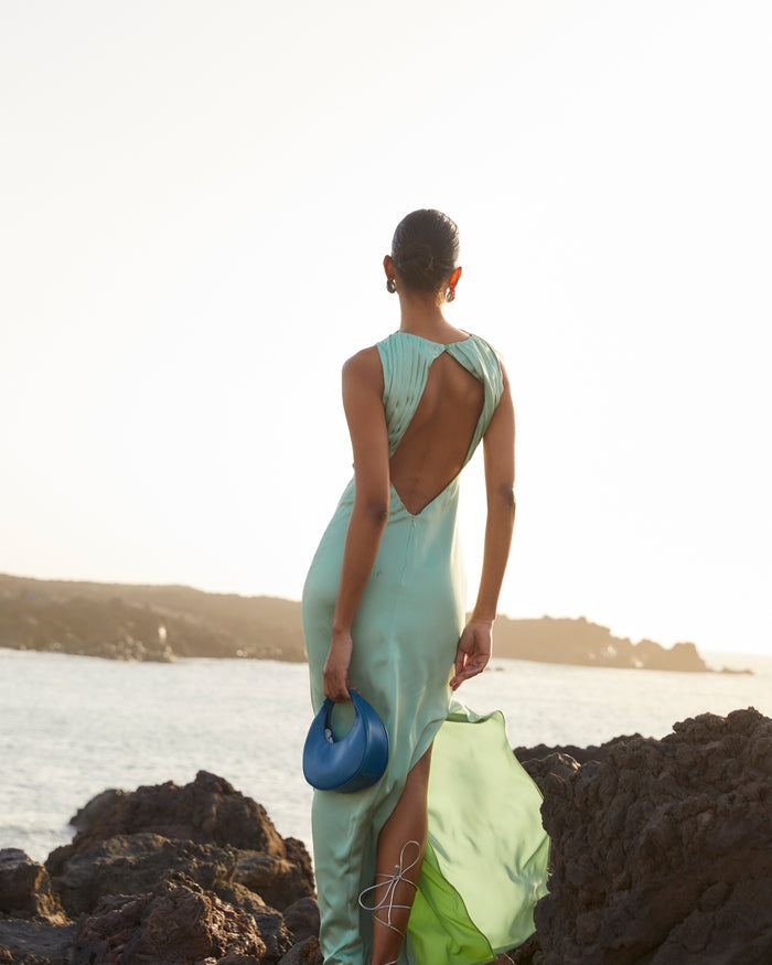 Vestido Renata Salvia maxi de Lady Pipa para invitada de boda de noche.