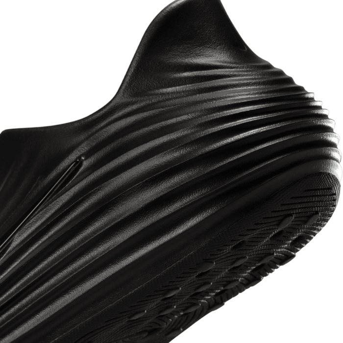 W ReactX Rejuven8 'Triple Black'