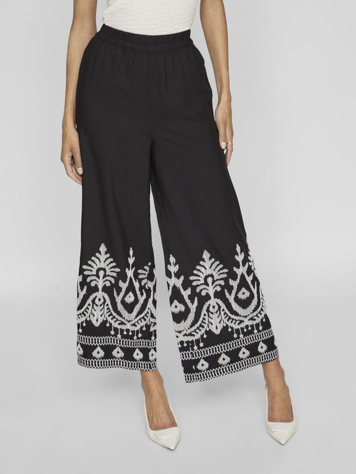 Winnie Embroidered Cropped Trousers (Black)
