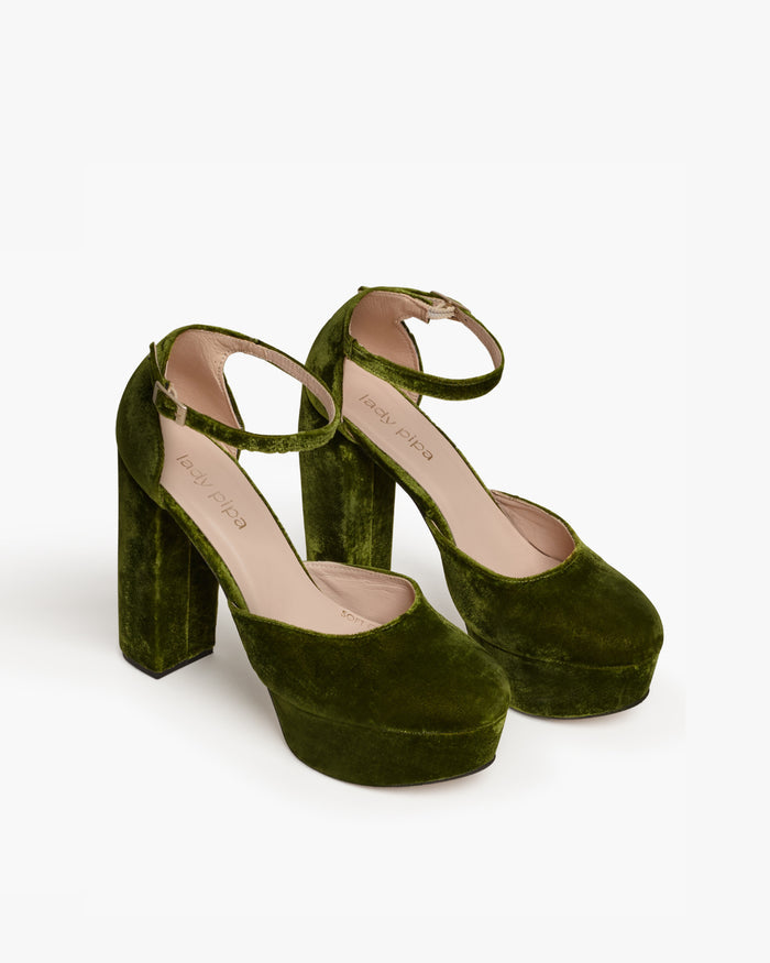 Zapato Richie Verde con plataforma de Lady Pipa para completar looks de invitada.